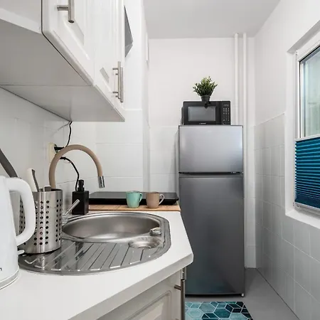 Kasprowicza - Bielany, Sun & Snow