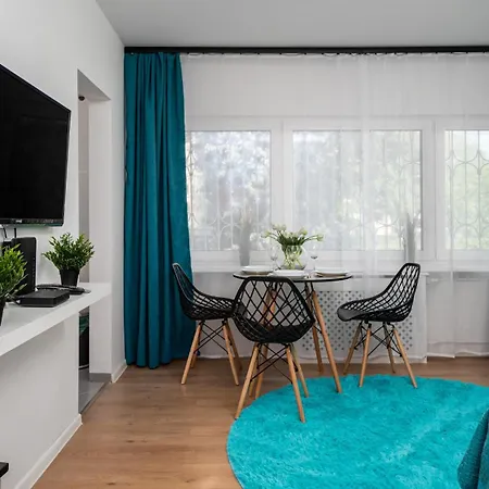 Kasprowicza - Bielany, Sun & Snow