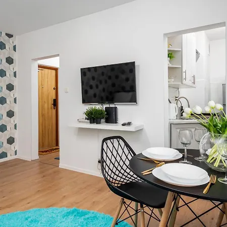 Kasprowicza - Bielany, Sun & Snow